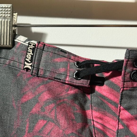 Hurley Palmdale 20” Board Shorts – Men’s Size 32, Good Condition - Picture 4 of 6